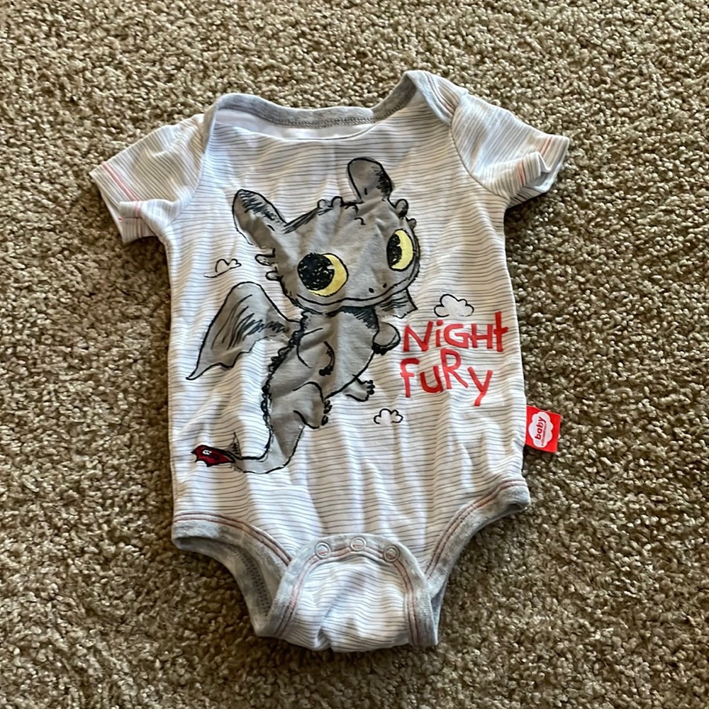 Night fury onesie. Short sleeves